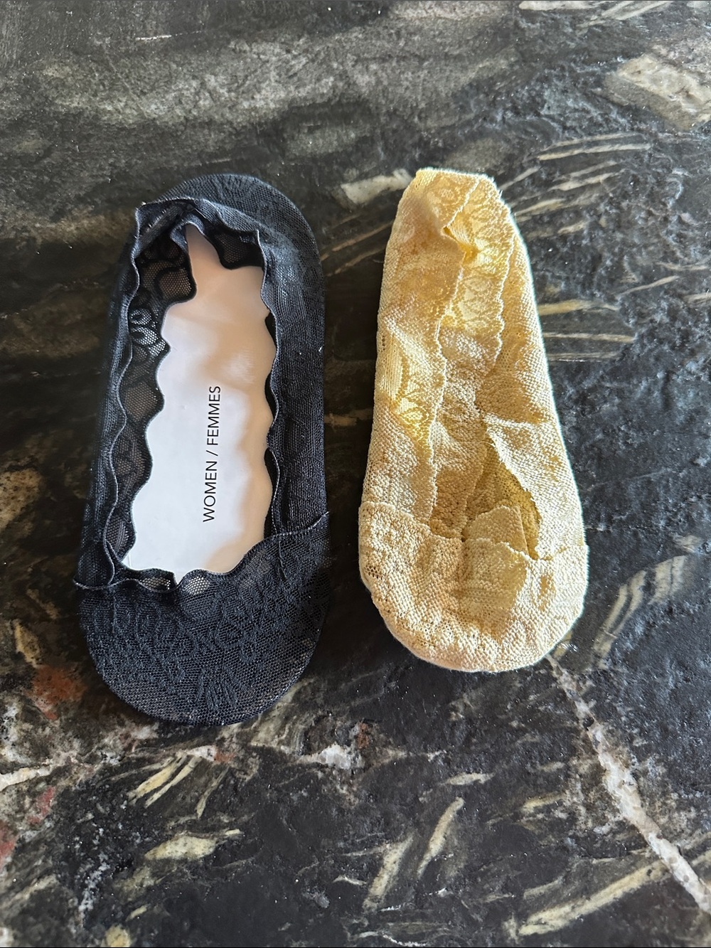 Women’s Lace No-Show Footies - Black and Cream
